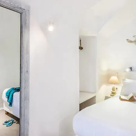 On The Rocks Santorini 4* イメロヴィグリ